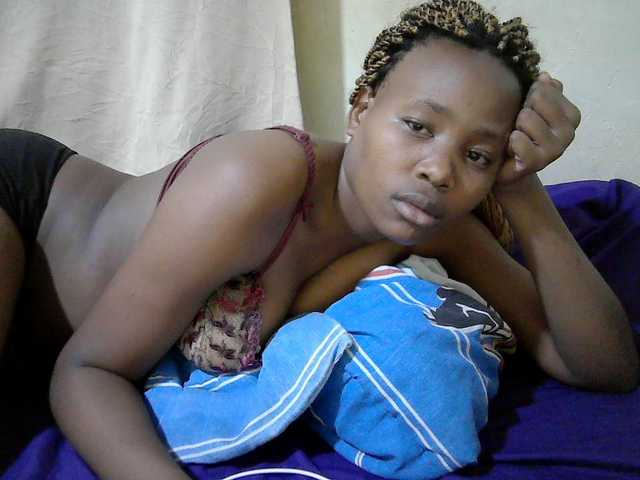 queen-slender live cam on BongaCams