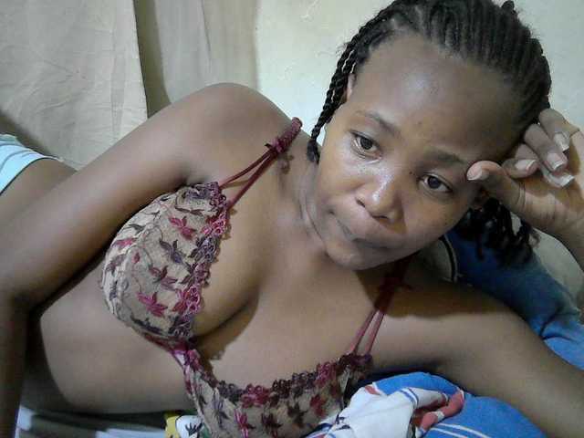 queen-slender live cam on BongaCams