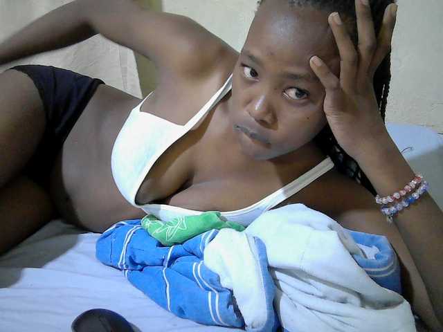 queen-slender live cam on BongaCams