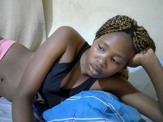 queen-slender live cam on BongaCams
