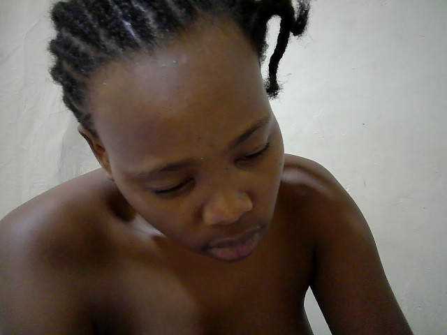 queen-slender live cam on BongaCams