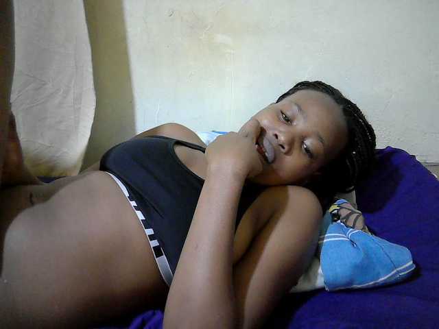 queen-slender live cam on BongaCams