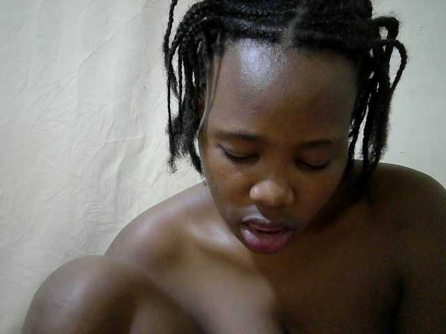 queen-slender live cam on BongaCams