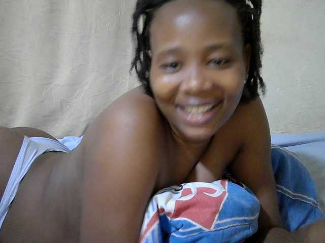 queen-slender live cam on BongaCams