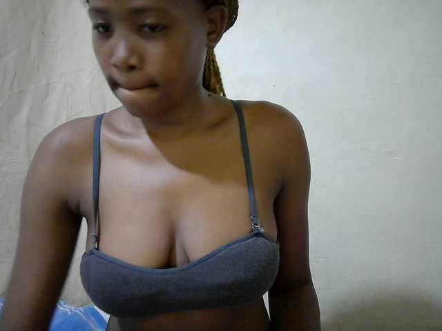 queen-slender live cam on BongaCams