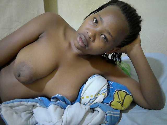 queen-slender live cam on BongaCams