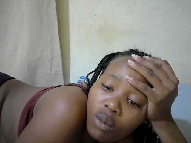 queen-slender live cam on BongaCams