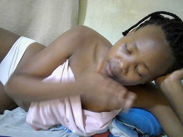 queen-slender live cam on BongaCams