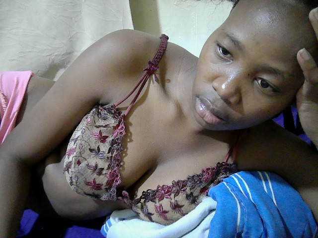 queen-slender live cam on BongaCams