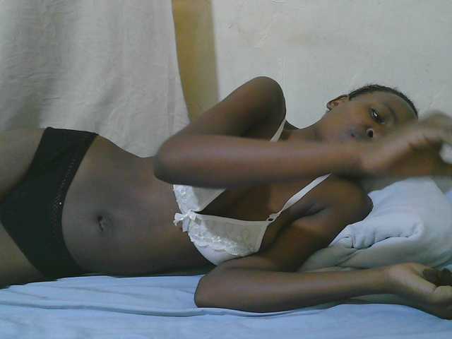 queen-slender's BongaCams show and profile