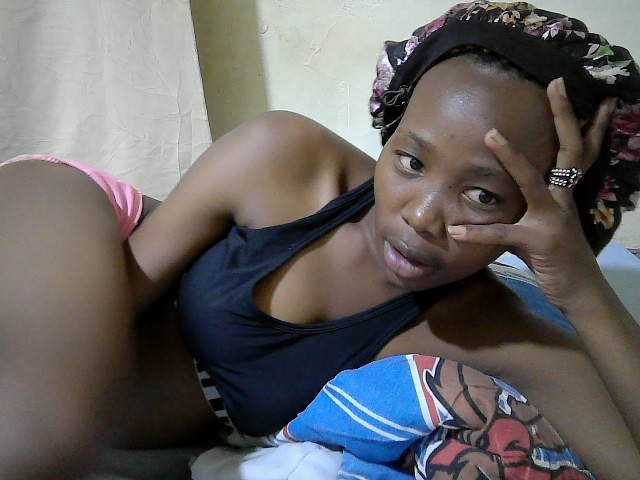 queen-slender live cam on BongaCams