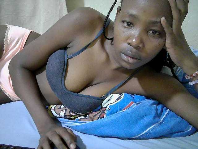 queen-slender live cam on BongaCams
