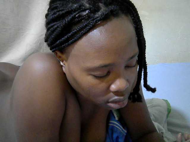 queen-slender live cam on BongaCams