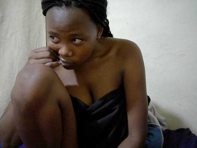 queen-slender live cam on BongaCams