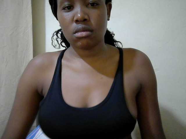 queen-slender live cam on BongaCams