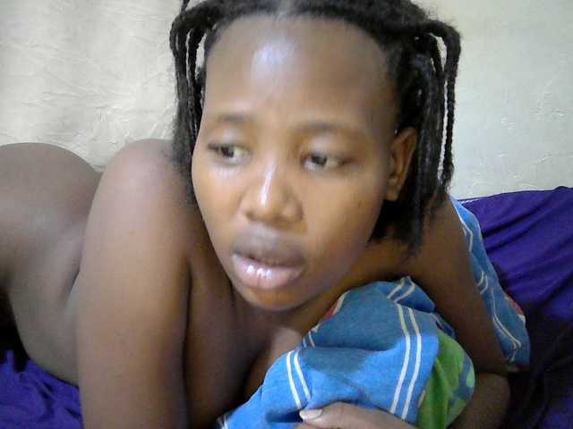 queen-slender live cam on BongaCams