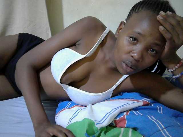 queen-slender live cam on BongaCams