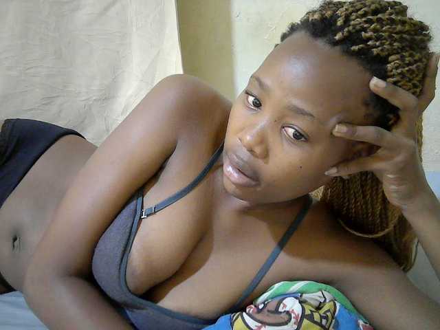 queen-slender live cam on BongaCams