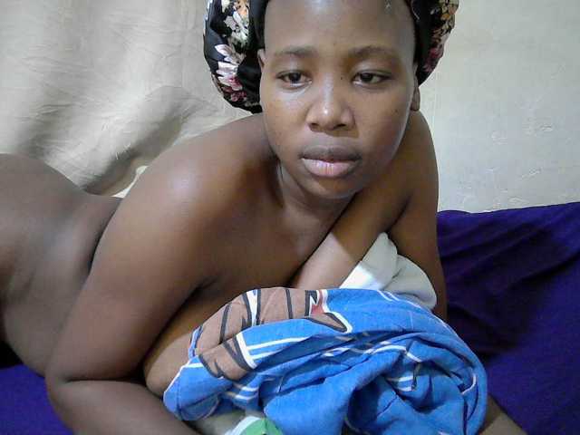 queen-slender live cam on BongaCams