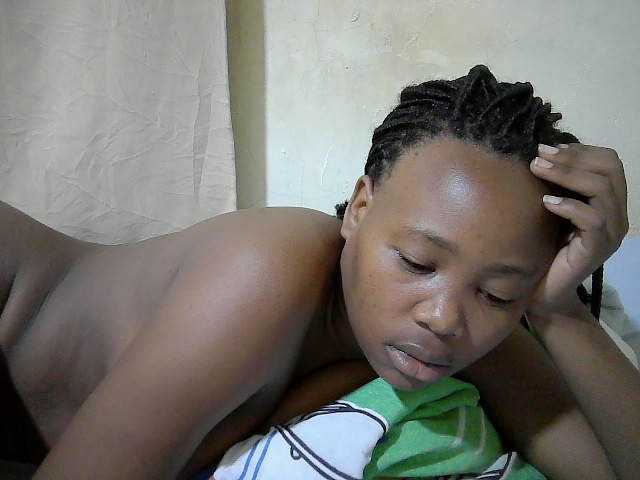 queen-slender live cam on BongaCams