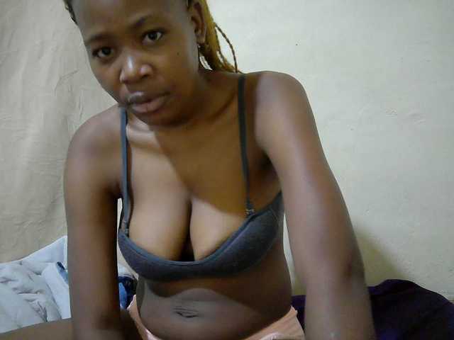 queen-slender live cam on BongaCams