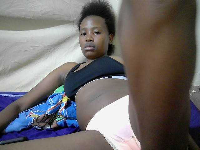 queen-slender live cam on BongaCams