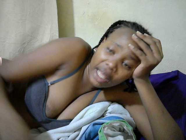 queen-slender live cam on BongaCams