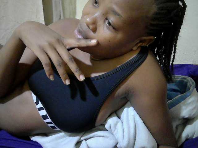 queen-slender live cam on BongaCams