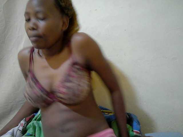 queen-slender live cam on BongaCams