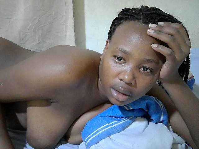 queen-slender live cam on BongaCams
