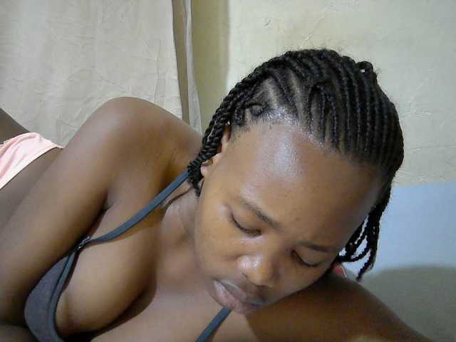 queen-slender live cam on BongaCams