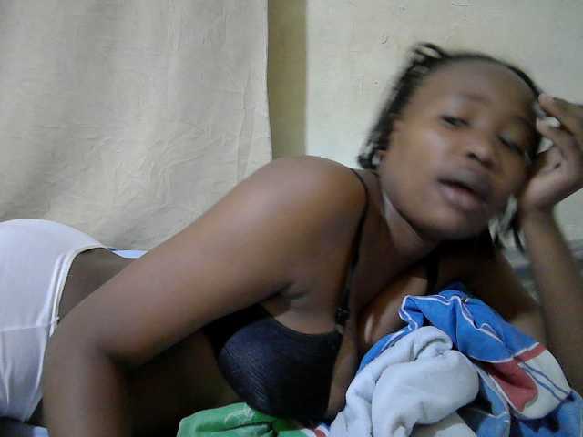 queen-slender live cam on BongaCams