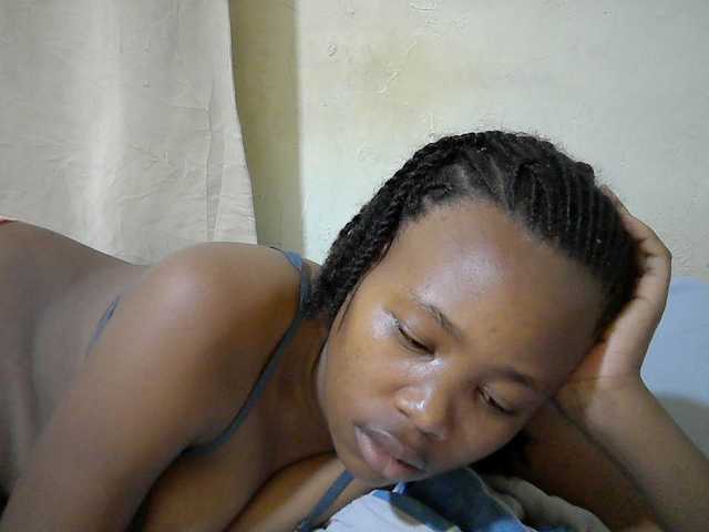 queen-slender live cam on BongaCams