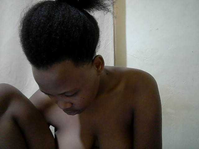 queen-slender live cam on BongaCams