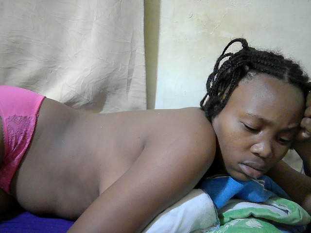 queen-slender live cam on BongaCams