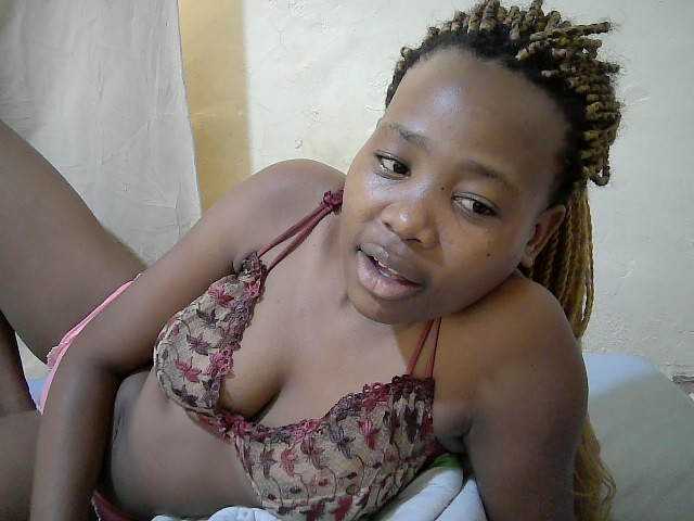 queen-slender live cam on BongaCams