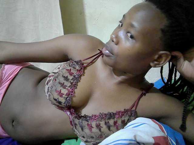 queen-slender live cam on BongaCams