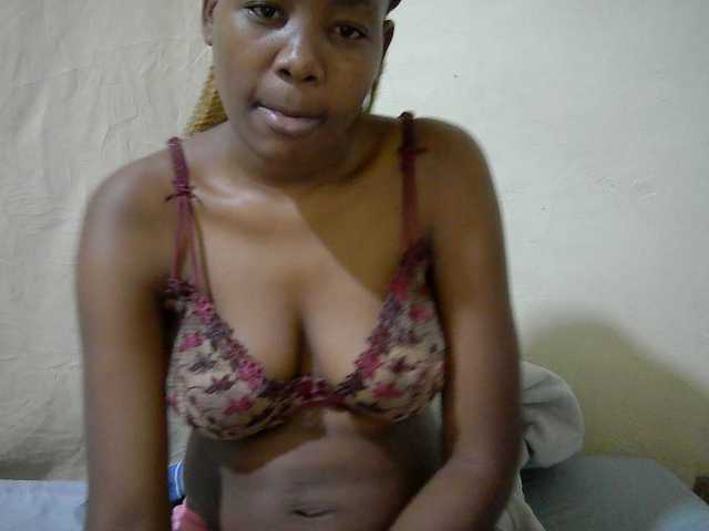 queen-slender live cam on BongaCams