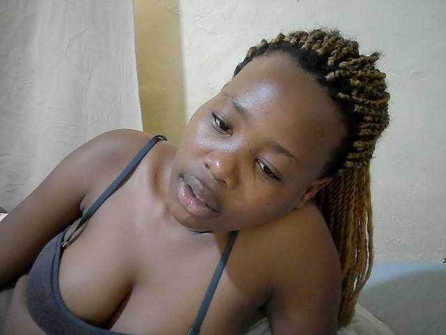 queen-slender live cam on BongaCams