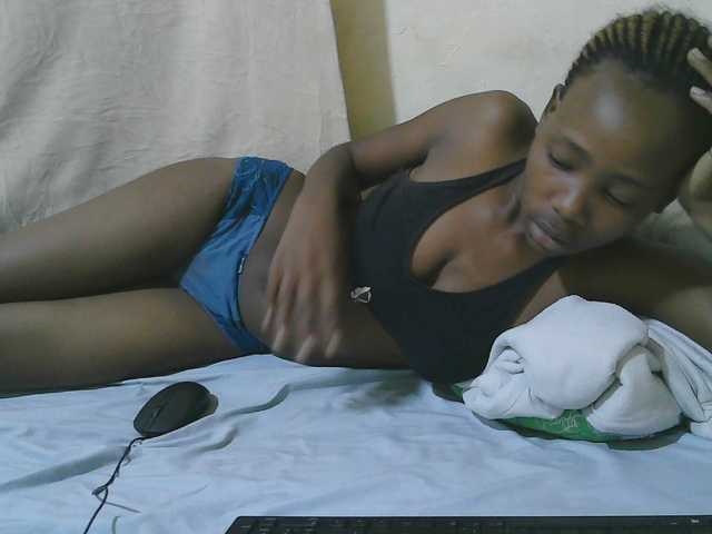 queen-slender's BongaCams show and profile