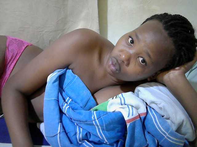 queen-slender live cam on BongaCams