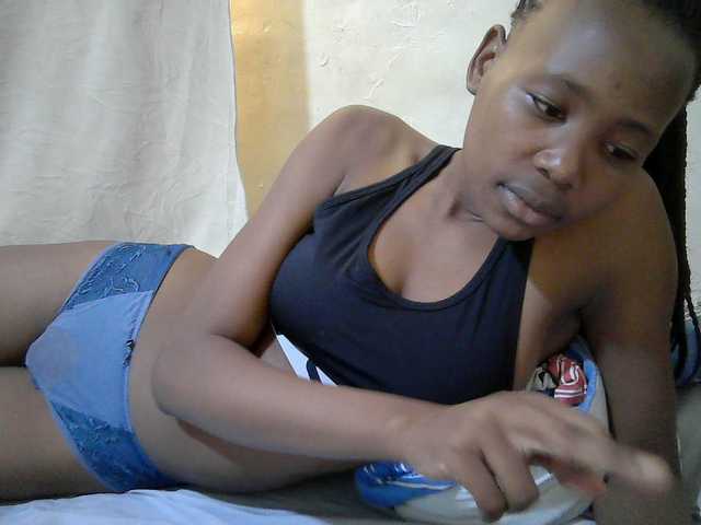 queen-slender live cam on BongaCams