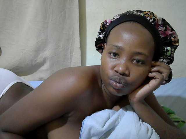queen-slender live cam on BongaCams