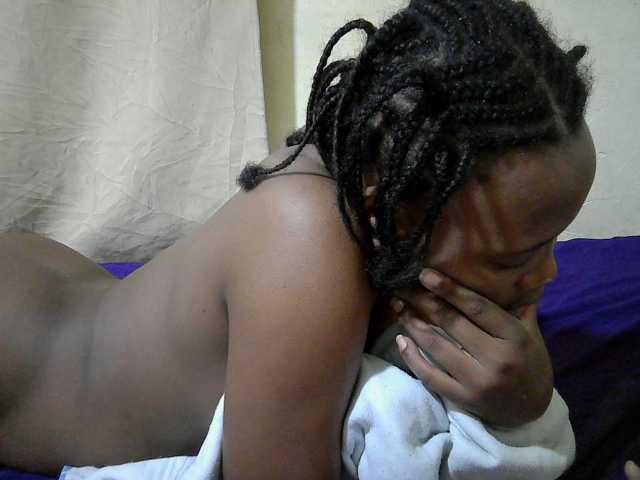 queen-slender live cam on BongaCams