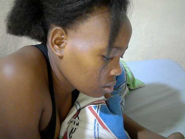 queen-slender live cam on BongaCams