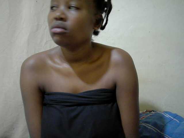 queen-slender live cam on BongaCams