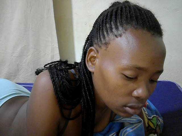 queen-slender live cam on BongaCams