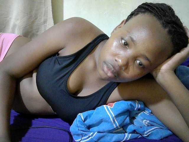 queen-slender live cam on BongaCams