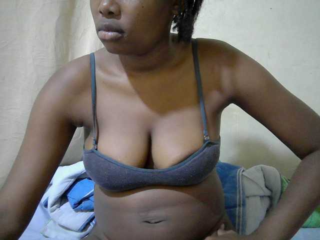 queen-slender live cam on BongaCams