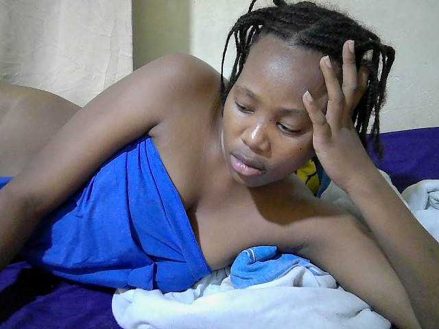 queen-slender live cam on BongaCams